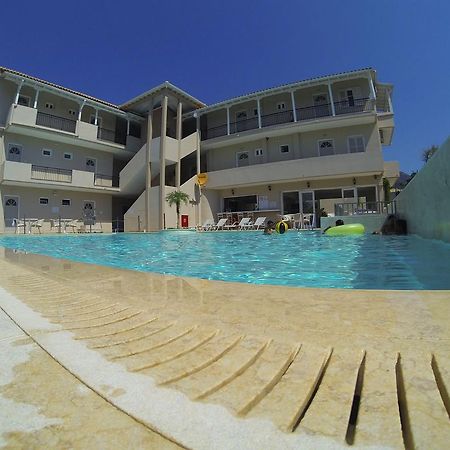 Happyland Hotel Apartments Нидри Экстерьер фото
