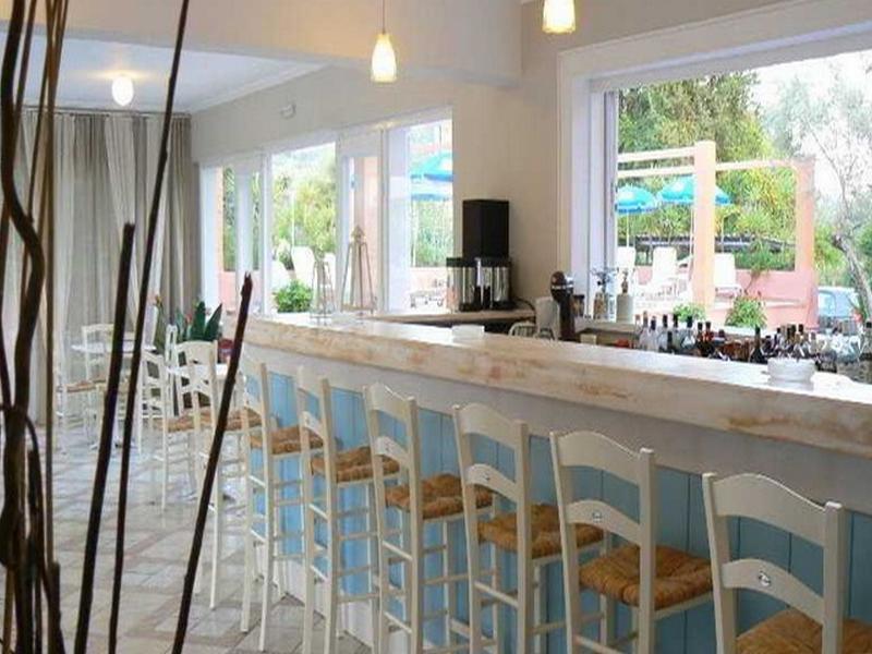 Happyland Hotel Apartments Нидри Экстерьер фото